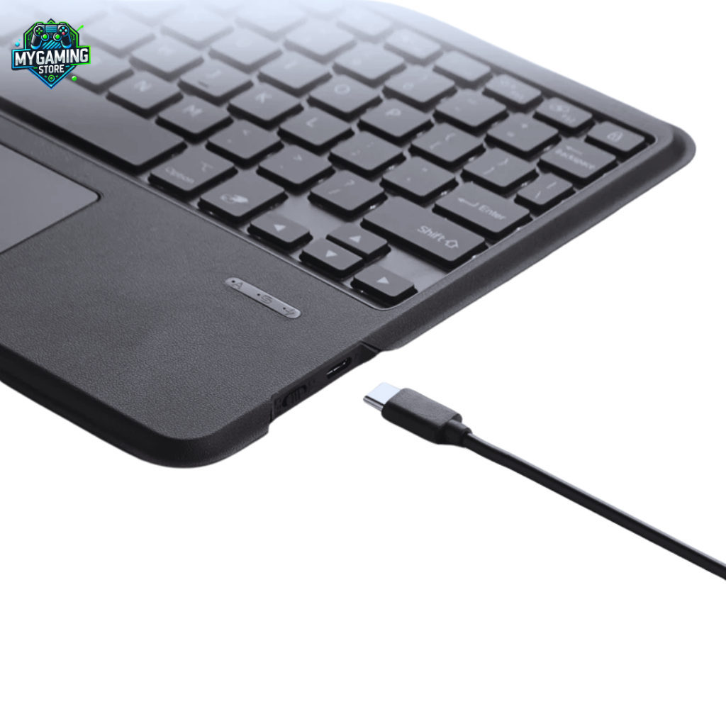 Détail connexion USB-C clavier Bluetooth RGB portable